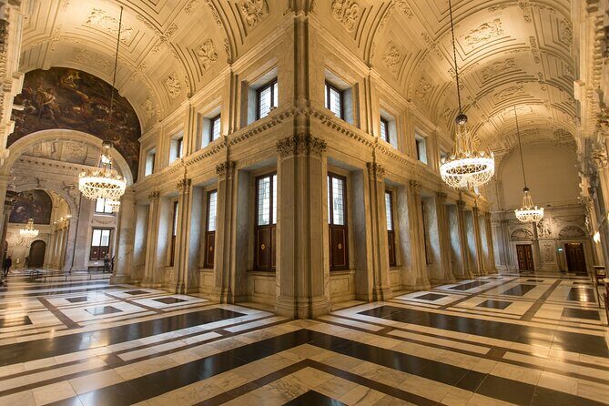 Skip-the-line Royal Palace of Amsterdam Private Guided Tour - Royal Palace of Amsterdam: timed entry plus a guide who puts details in context