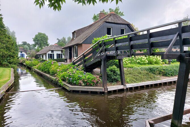 Small-Group Tour to Windmills & Giethoorn with boat tour - Price and value: what $146.61 really buys you