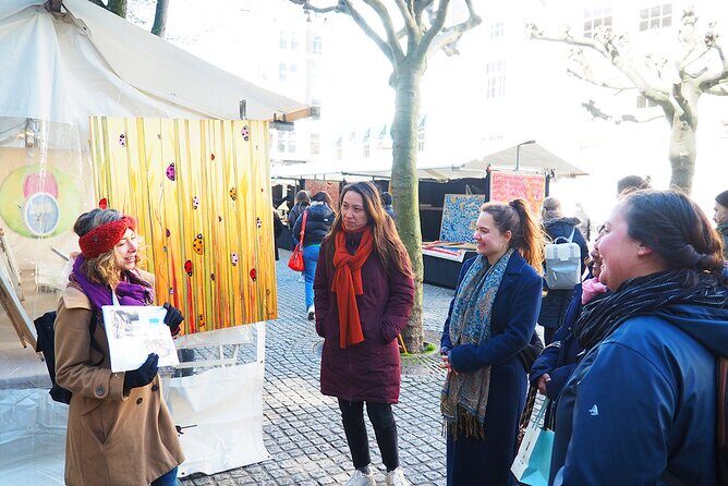 Small-Group Women's History Tour in Amsterdam - Beurspoortje: motorcycles, early gay nightlife, and resisting fear
