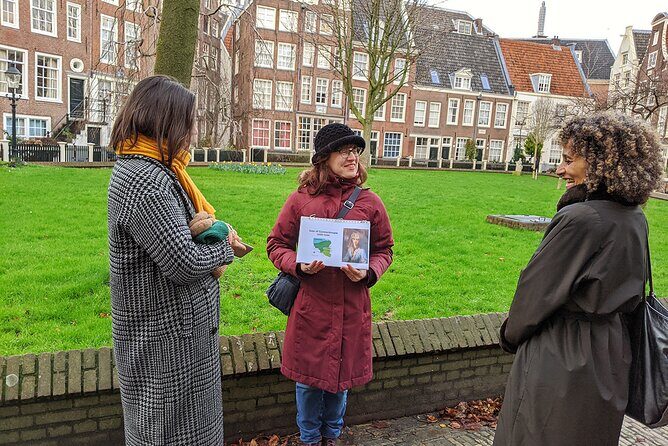 Small-Group Women's History Tour in Amsterdam - The equestrian statue of Queen Wilhelmina: authority you can see