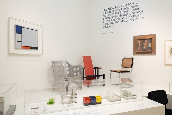 Stedelijk Museum Amsterdam: Modern and Contemporary Art - Timing and logistics: open daily and close at 6