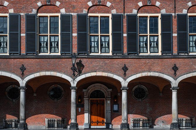 Surprise Walk of The Hague with a Local - Starting at Mauritshuis: Dutch Painting That Sets the Tone