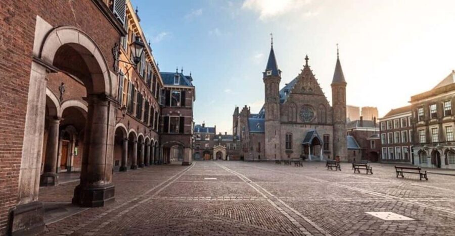 The Hague : Must-See attractions Private Walking Tour - Starting at Plein 17: getting oriented fast