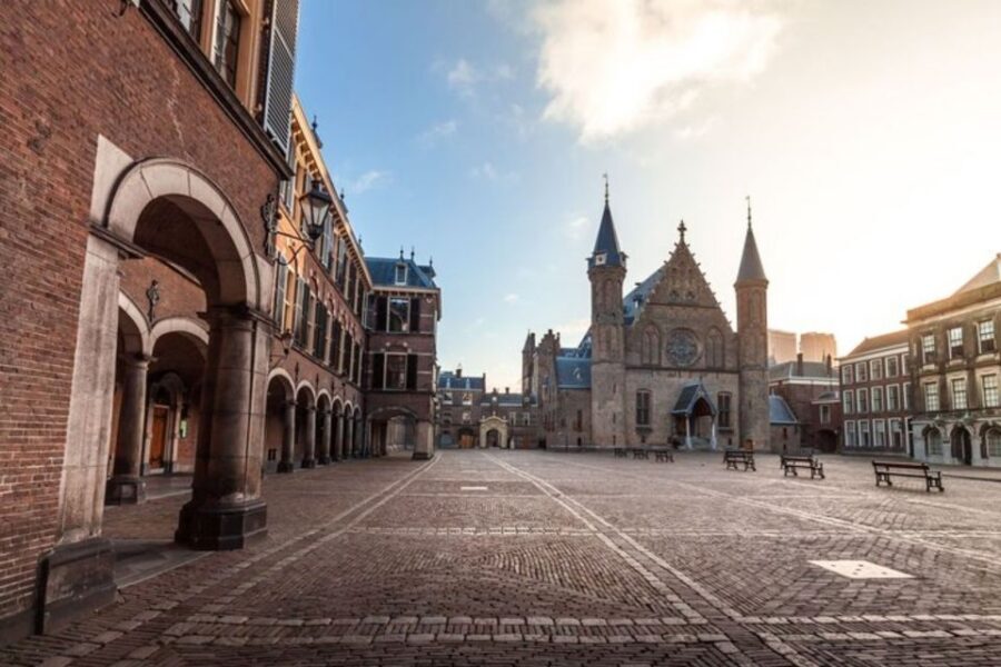 The Hague: Private Custom Walking Tour With A Local Guide - Your first steps: photo stop and quick orientation