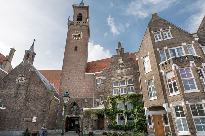 The Hague Self-Guided Audio Tour - Stop 2: Scheveningen Beach and how a fishing village turned tourist-famous