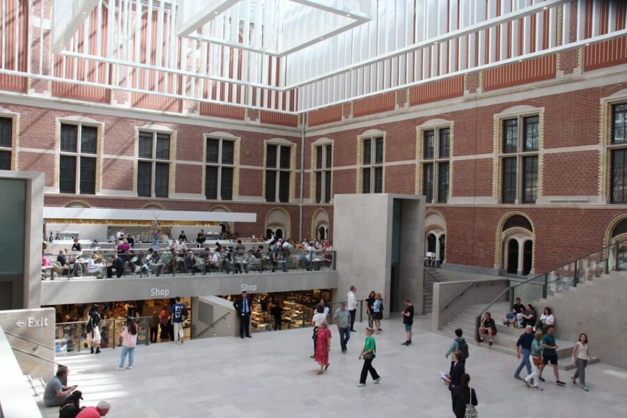 The Rijksmuseum Tour: Small Guided Group with Museum Entry - What happens in the lower levels: decline, enlightenment, and another shift in identity
