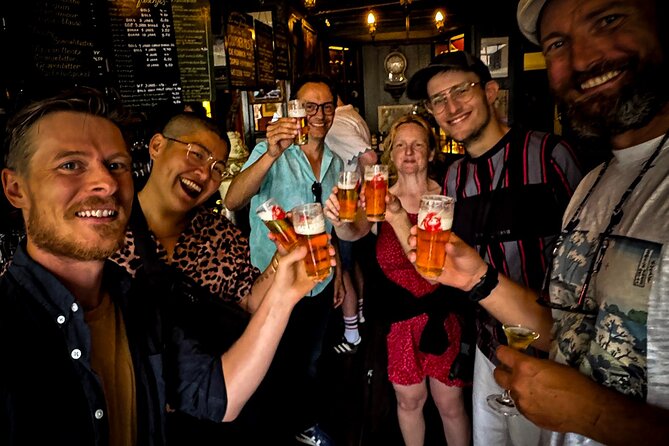 The Ultimate Craft Beer Adventure in Amsterdam! - De Drie Fleschjes: jenever tasting with a Rembrandt story