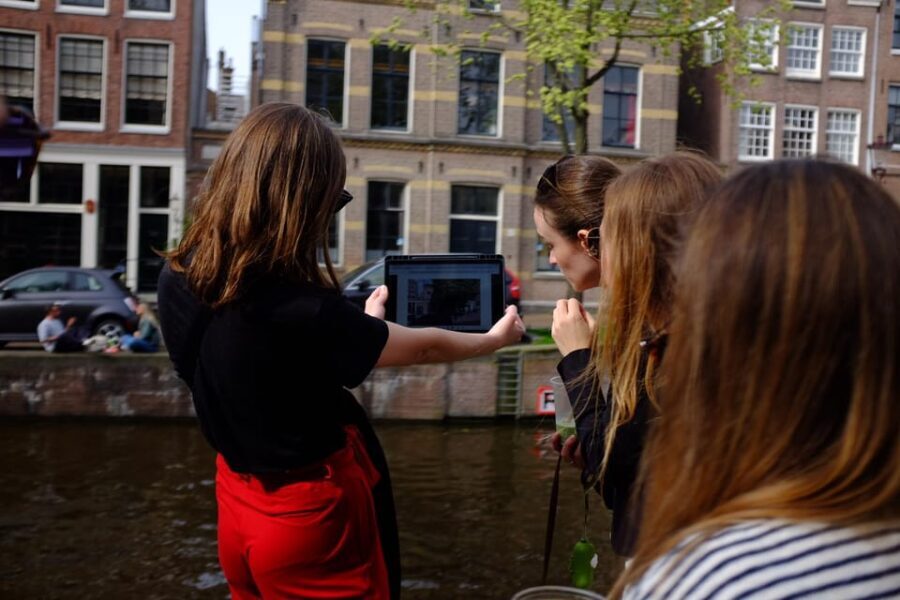 True Crime Tour Amsterdam: Explore the Dark Side of the City - 165 Minutes of Real Cases, Told Like a Street Story
