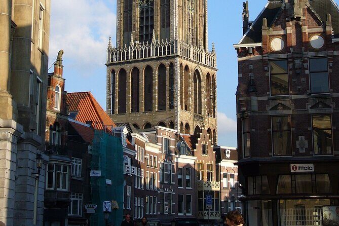 Uniquely Utrecht: An Audio Tour of its Charming City Centre - Stop 2: Pandhof Dom—quiet cloister gardens beside the cathedral