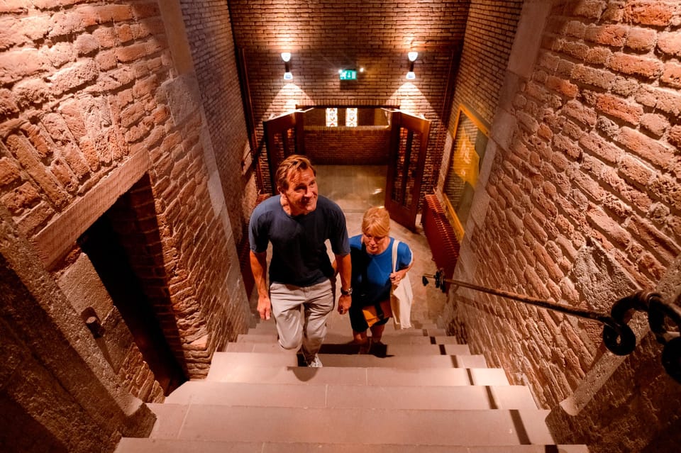 Utrecht: Domplein Highlights Tour - Dom Church: More Than a Pretty Landmark