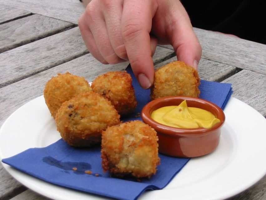 Utrecht - Food Tour: Try out 6 dutch bites - Cheese in Utrecht: trying Gouda-style comfort (and setting expectations)