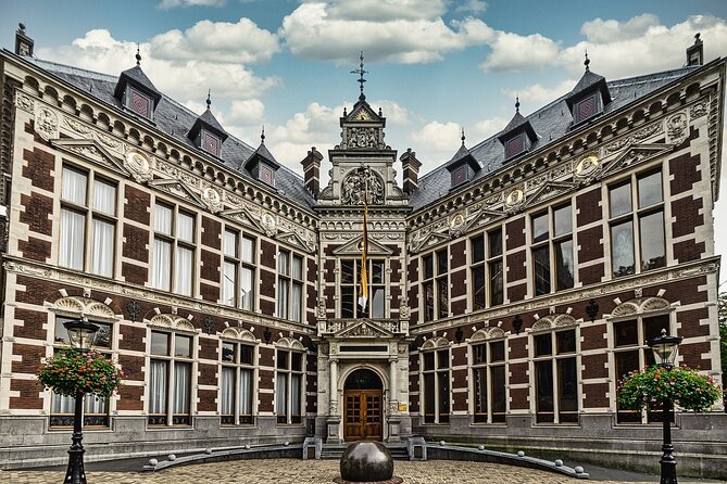 Utrecht Private Walking Tour With A Professional Guide - Dom Tower and Domkerk: The Big Anchor of Utrecht