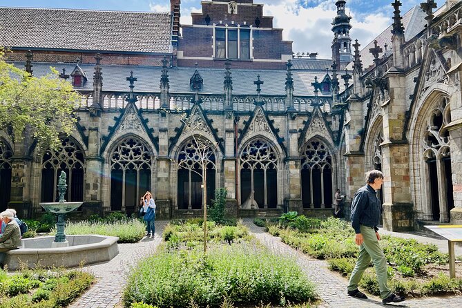 Utrecht Small Public Walking Tour - The former moat, the swampy square, and why Utrecht looks the way it does