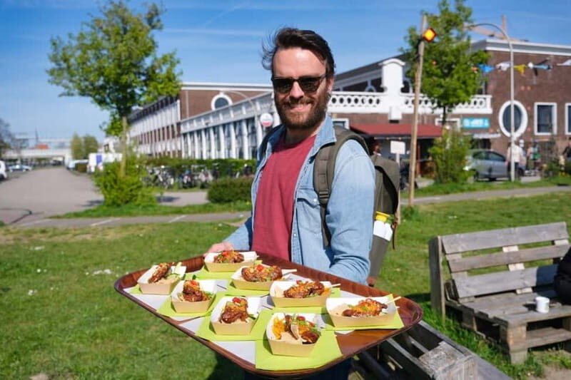 Utrecht: Vegan Food Bike Tour - 6 Tastings (excl. bike) - Start at Laag Catharijne: bike setup without drama