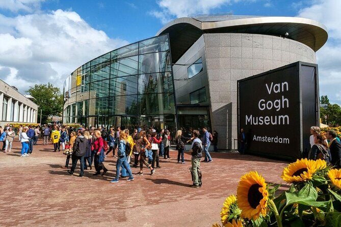 Van Gogh Museum Amsterdam Exclusive Tour w/ Reserved Entry - The 2.5-hour route: from troubled Dutch works to brighter French years