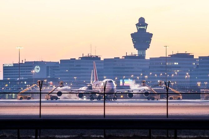 VIP Amsterdam Airport Departure Transfer - Inside the limousine: comfort features that matter at airport time
