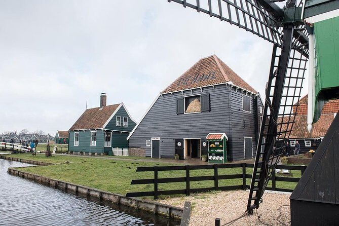Visit Amsterdam Countryside with windmills by bike - Who this tour suits best (and who should think twice)