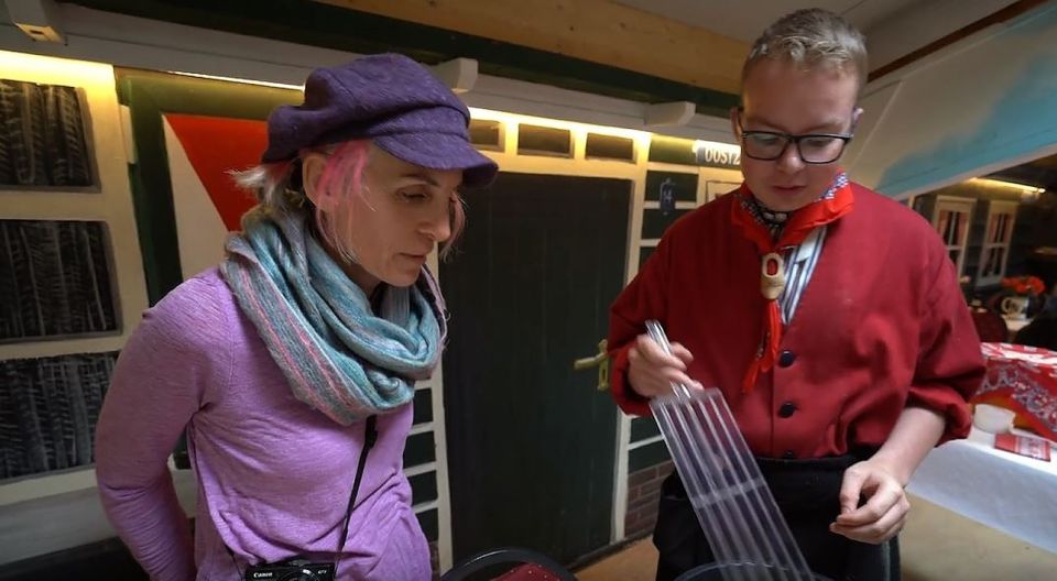 Volendam: 2.5-Hour Cheesemaking Workshop & Clog Making Tour - Key things you’ll notice right away