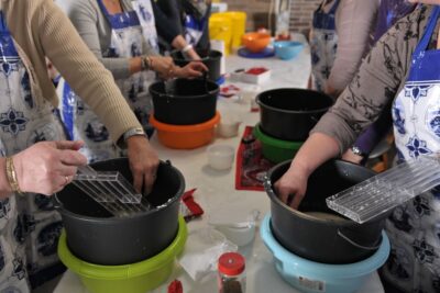 Volendam: 2.5-Hour Cheesemaking Workshop & Clog Making Tour - The 2.5-hour cheese class: from milk to a young farmer cheese
