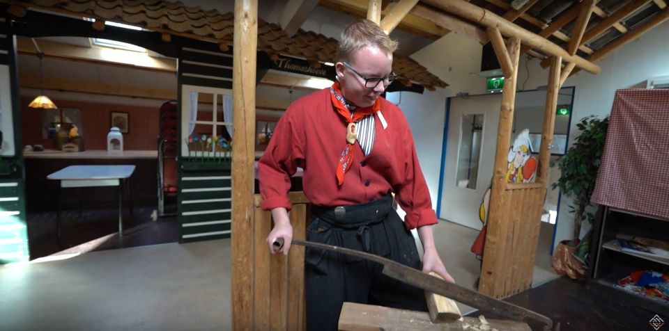 Volendam: 2-Hour Clogmaking Workshop and Cheese Tour - A windmill landmark at Simonehoeve (Katwoude/Volendam)