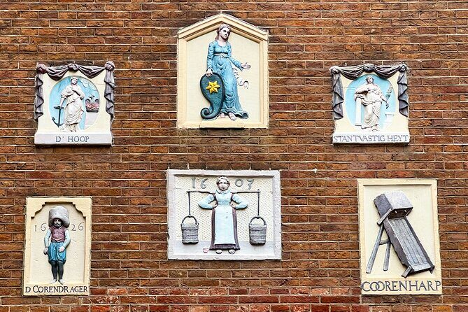 Walking Tour about Golden Age Architecture, private local guide - Ronde Lutherse Kerk: why domes mattered in the Renaissance era