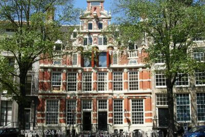 Walking tour of 2 hours of the highlights of Amsterdam - Hotel Pickup and Mobile Ticket: Less Time Waiting, More Time Seeing