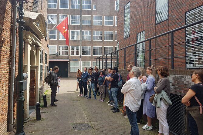 Walking Tour of Haarlem with a Local Guide - Botermarkt square: why you should look at it twice