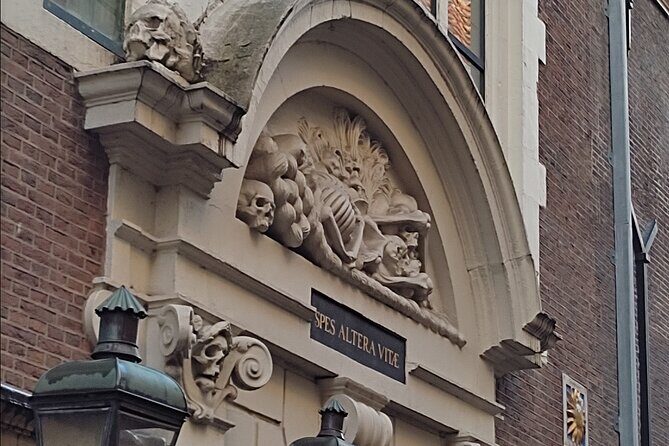 Walking Tour of Haunted Amsterdam - A short breather at Zuiderkerk