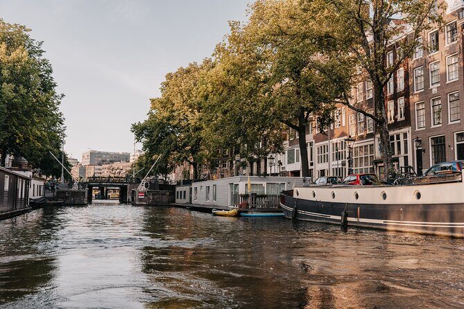Winter Canal Cruise in Amsterdam - What 90 minutes on the canals feels like in winter