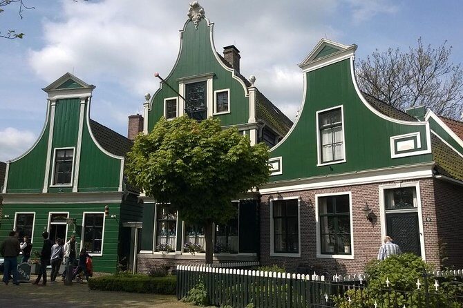 Zaanse Schans and Volendam Private Tour from Amsterdam - Price and value: what $300.37 per person is paying for