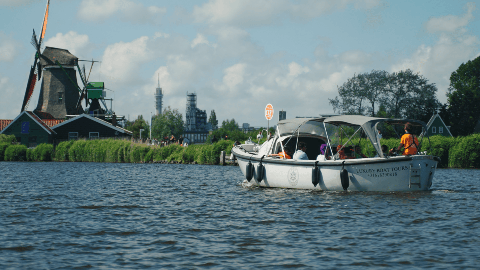 Zaanse Schans: Cruise UNESCO Windmills Village + Live Guide - Indie’s Welvaren Spice Warehouse: small stop, good context