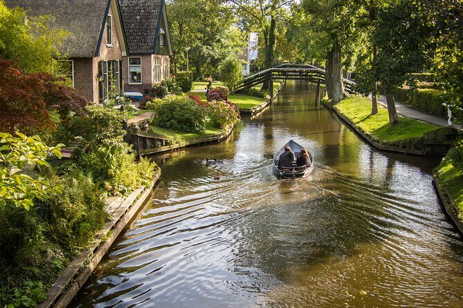 Zaanse Schans Giethoorn Private Tour from Amsterdam Canal Cruise - The timing: 8 hours that can feel long or smooth