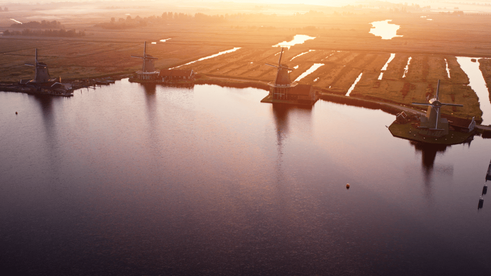Zaanse Schans: Private Cruise + Live Guide, Optional Drinks - Should You Book This Zaanse Schans Private Cruise?