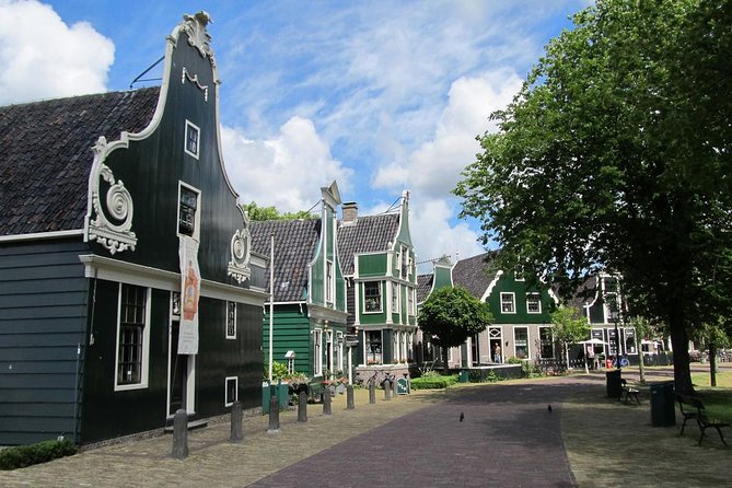 Zaanse Schans Private Tour Windmills - Food and comfort details that make the day easier