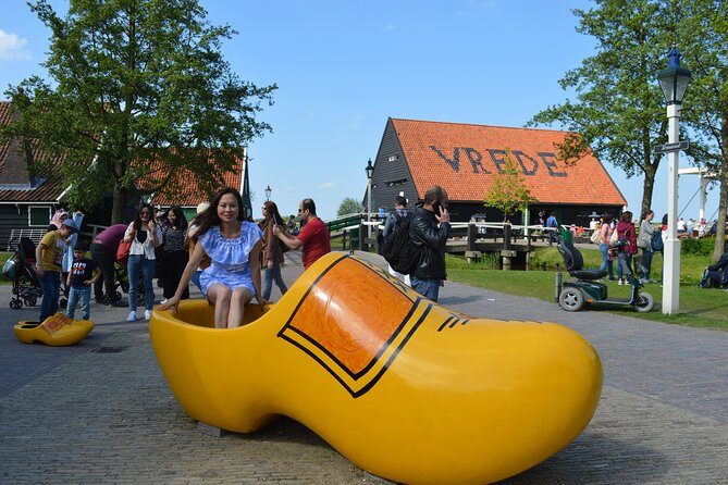 Zaanse Schans & Volendam Small-Group Tour with Hotel Pickup - Zaanse Schans: windmills, wooden shoes, and real trade craft