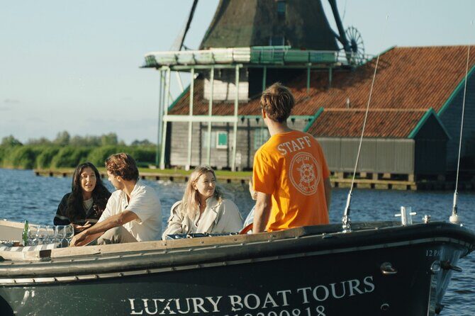 Zaanse Schans Windmill Cruise - UNESCO Windmills With Live Guide - 25 Minutes on the Water: How the cruise actually feels