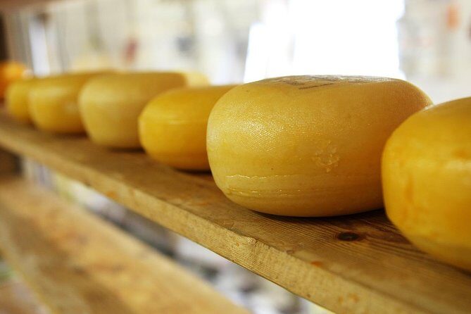 Zaanse Schans Windmills, cheese and clogs and Volendam tour from Amsterdam - Value for Your Money: What’s Included (and What Could Cost Extra)