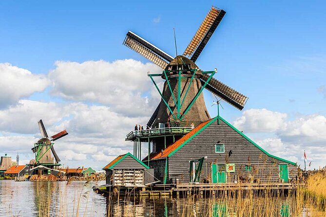 Zaanse Schans Windmills E Bike Day Trip from Amsterdam - Zaanse Schans: how to get the most from one hour
