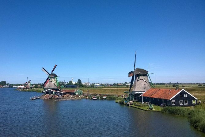 Zaanse Schans Windmills Private Tour from Amsterdam Airport - Molen De Kat: the last paint windmill, and worth planning around